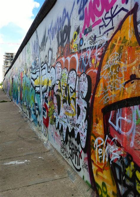 Berlijnse muur | Graffiti, Street art, Berlin wall