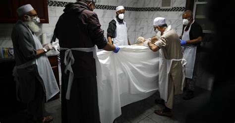 Ap Photos Funerals Become Lonely Affairs Amid Pandemic