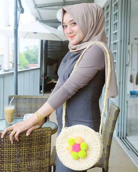 Ootd Hijab Pin Oleh Sonu Qazi Di Own Model Pakaian Casual Hijab