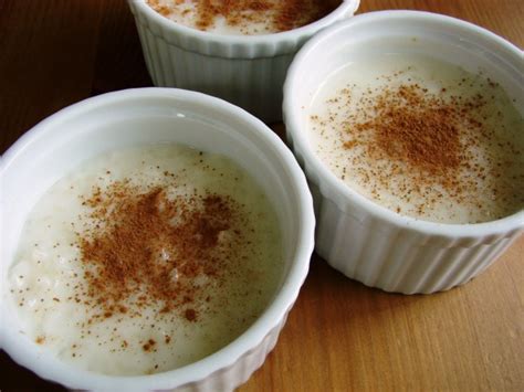 Il riso al latte è un primo piatto facilissimo da preparare ma molto apprezzato e dal sapore delicato. Riso al latte.