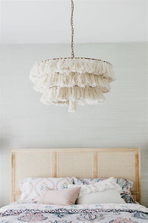 RETRO + CHIC in 2020 | Bedroom light fixtures, Cute room ...