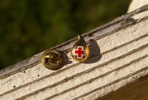 American Red Cross Gold Tone Metal Blood Drop Donor Lapel Pin Pinback