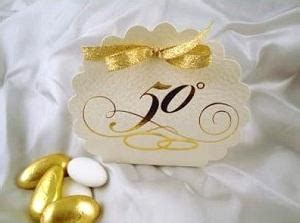 Le frasi per matrimonio che accompagnano il regalo agli sposi vanno scelte in base al tipo di familiarità e di rapporti con la coppia di sposi. Goauguri: Auguri 50esimo Anniversario Matrimonio