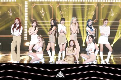 Pin By On Wjsn Cosmic Girls Stage Outfits