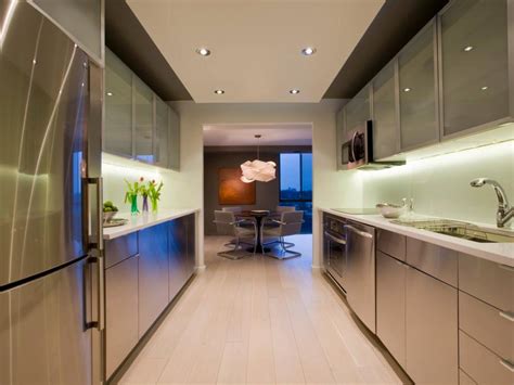 37 Examples Of Galley Kitchen Lighting That Looks Very Impressive