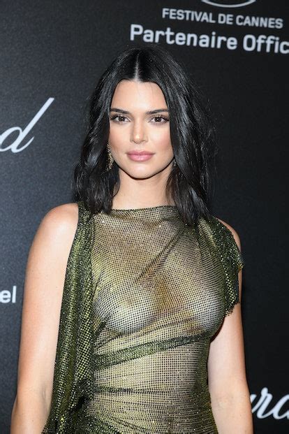 Kendall Jenners Stretch Comb Headband Is The 90s Hair Accessory You Can Rock For Less Than 10