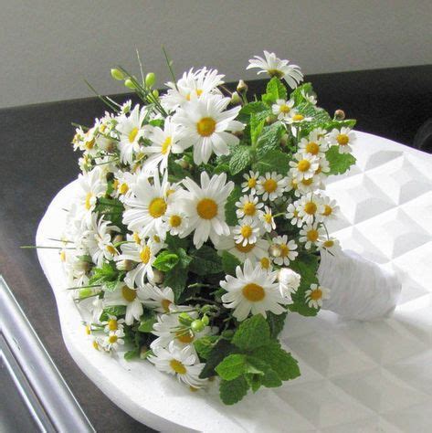 Einfach online strauß aussuchen, sicher kaufen und freude schenken. Brautstrauß mit Margeriten - Hochzeit in Düsseldorf ...