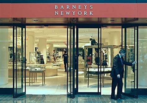 Barneys At 660 Madison Ave Nyc New York Department Stores Barneys