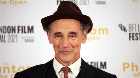 New Trailer Mark Rylance Stars As A Skilled Tailor In ‘the Outfit