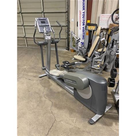 Life Fitness 95xi Commercial Elliptical Cross Trainer With Display