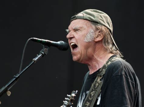 Neil Youngs Tel Aviv Concert Cancelled Hollywood Gulf News