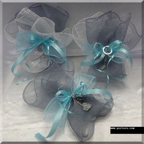 Dalle classiche bomboniere battesimo o nascita come sacchettini. Hearts with Swarovski Crystals Key Chain Bomboniere Favor Idea | Swarovski crystals, Favors