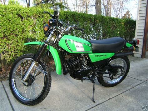 Model 1978 objem 123 cm3 výkon 10,2 kw (14 k) kategorie enduro. 1978.Yamaha.DT.125.Enduro-01 | xxmachonexx | Flickr