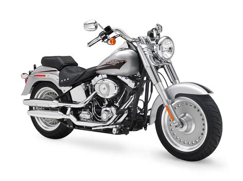 Bosan dengan tampilan original harley davidson softail fat boy lo lansiran 2010 mendorong mr.t (tidak ingin namanya dipublikasikan) untuk merubah wujud aslinya agar terlihat lebih simpel namun. 2010 Harley-Davidson Fat Boy FLSTF