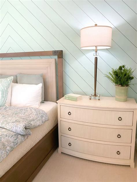 Join the decorpad community and share photos, create a virtual library of inspiration photos, bounce off design ideas with fellow. Seafoam Green Airy Bedroom Design Beach House Tours in ...