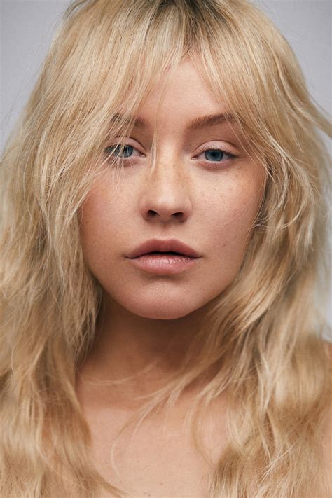 Mag News Christina Aguilera Goes Makeup Free And Looks Unrecognizable