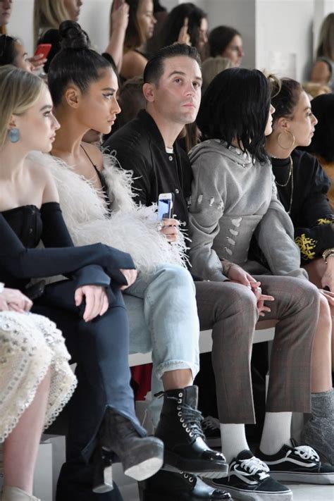 He is currently working on his third label album. G-Eazy y Halsey en el NYFW - Juste un écrivain.- Camille