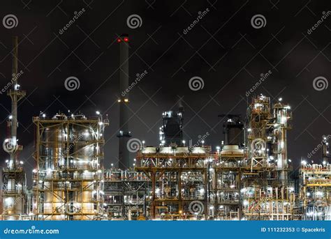 An Oil Refinery At Night Stock Image Image Of Industry 111232353