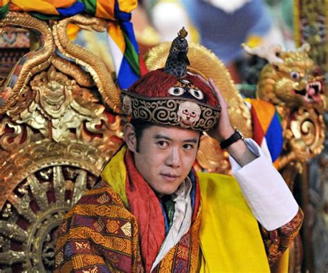 Born 11 november 1955) is a member of the house of wangchuck who was the king of bhutan (druk gyalpo) from 1972 until his abdication in favour of his eldest son, jigme khesar namgyel wangchuck, in 2006. Jigme Khesar Namgyel Wangchuck Biography - Childhood, Life ...