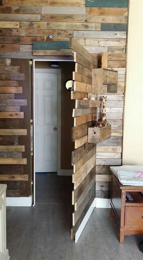 How i can i do this while still allowing it to look normal? Cool idea. ..pallets (With images) | Secret rooms, Hidden ...