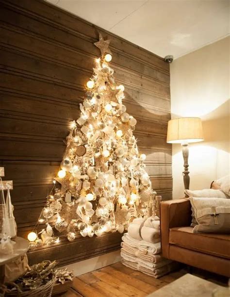 30 Wall Mounted Christmas Trees
