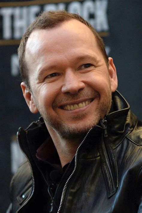Mark wahlberg smile gif sd gif hd gif mp4. Donnie Wahlberg is all smiles!!! | Donnie wahlberg, Nkotb ...