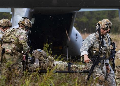 Dvids Images 2nd Sfab 82nd Medics Train For Evac Under Fire Image