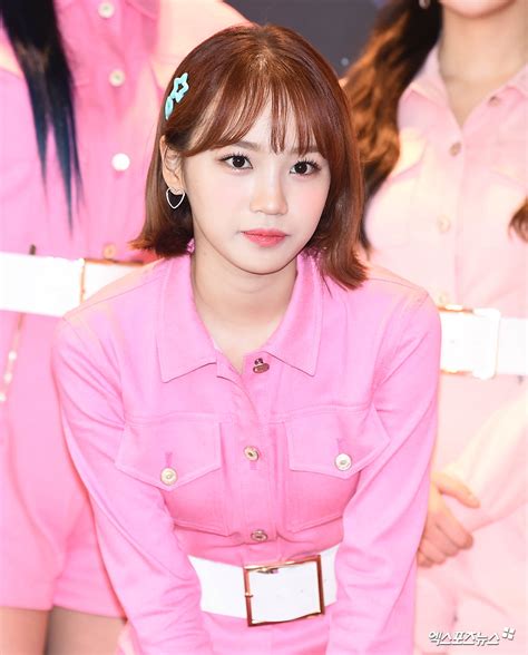 Check spelling or type a new query. 아이즈원 김채원 '단발 변신 후 더 돋보이는 미모'엑's HD포토