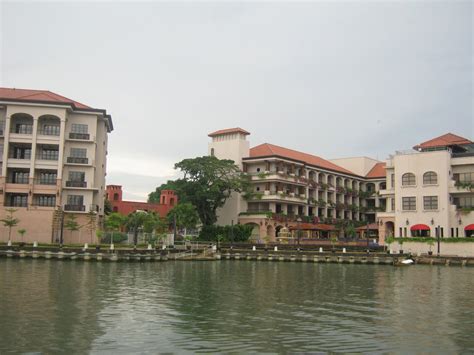 The hotel offers guests a range of. BESI WAJA: Sekitar Sungai Melaka