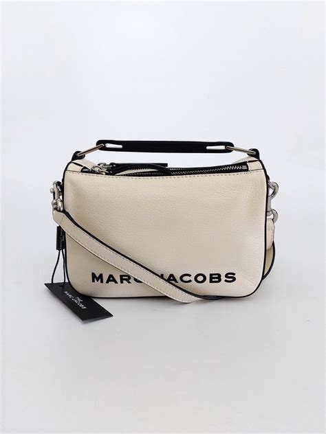 MARC JACOBS The Softbox Women S Fashion Bags Wallets Cross Body Bags On Carousell