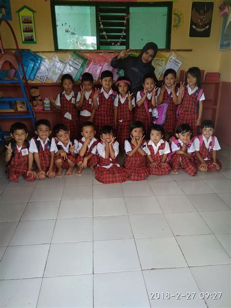 Parti liyani berasal dari dusun keduk, desa kebonagung, kecamatan sawahan, kabupaten nganjuk. Photo Bersama setelah KBM PAUD AL-AMANAH - Yayasan Cinta ...