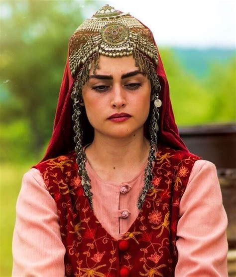 all ertugrul ghazi cast in real life ertugrul cast and crew turkish clothing esra bilgic