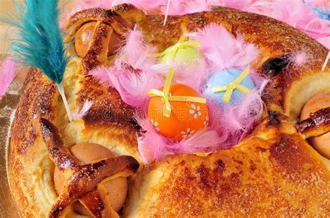 Unfassbar lecker und so einfach und schnell gemacht! Mona De Pascua, Ein Verzierter Kuchen Gegessen In Spanien ...