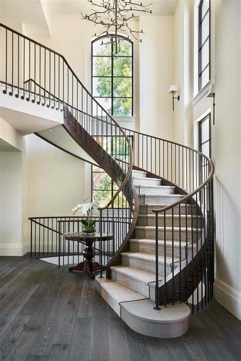 10 Elegant Traditional Staircase Designs That Will Amaze You In 2020