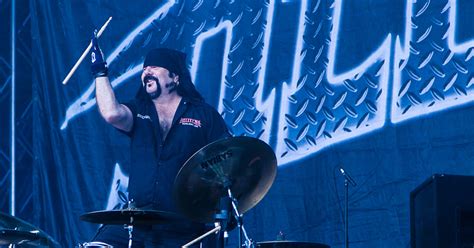 Rock In Peace Vinnie Paul Unser Porträt über Das Drummer Genie Rock