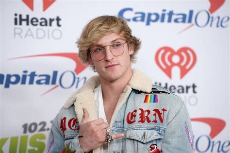 Youtube Star Logan Paul Faces Outrage Over Dead Body Video Huffpost
