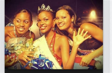 Check spelling or type a new query. Warembo Wakiwa Uchi - Rahatupu Picha | Holidays OO / Watch ...