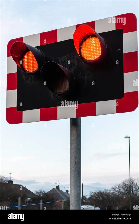 Red Warning Lights Flashing Hi Res Stock Photography And Images Alamy
