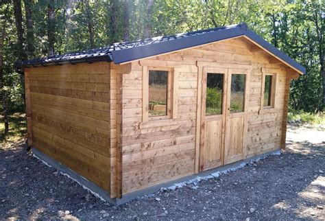Pour vos outils, votre mobilier, votre véhicule… livraison offerte à domicile dès 300€. Abri de jardin bois traité ECO 19.80 m² - 28 mm