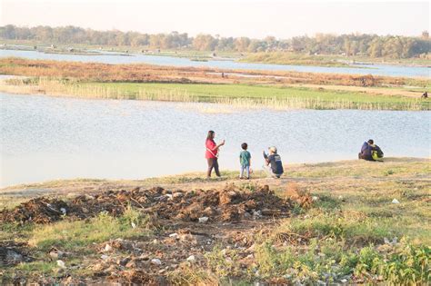 Harga tiket masuk jatim park 1, 2, dan 3, lebih murah beli tiket terusan. Romantisme Momen Sunset di Waduk Cengklik yang Menawan