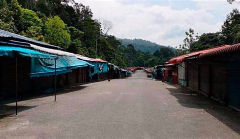 The village was popular with tourists as it was the location of a border market which straddles both sides of the border. Viral Foto-foto Jalan Di Wang Kelian Di Perlis, Persis ...