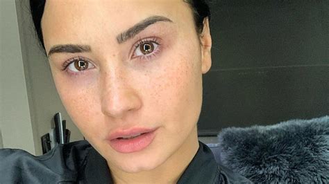 Are you see now top 20 mozzik disst loredana ohne gnade tayna x mozzik results on the my free mp3 website. Seltener Anblick: Demi Lovato teilt ungeschminktes Selfie ...