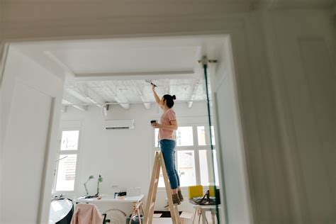 On the other end of the spectrum, you could choose to paint your ceiling a contrasting color from your walls. Best Ceiling Paint - What to Know Before You Buy