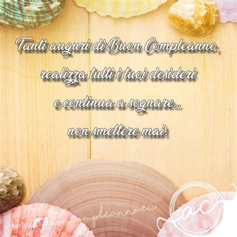 Conosciuto in tutto il mondo, questo fantastico negozio di giocattoli ed articoli natalizi fu fondato nel 1977 e conta diverse. Elegante Biglietto Di Auguri Compleanno | Hosaluti