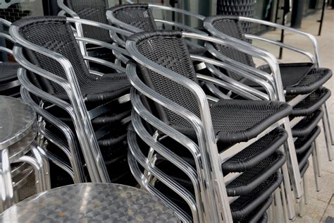6 Major Reasons To Buy Stackable Chairs For Restaurant Seating