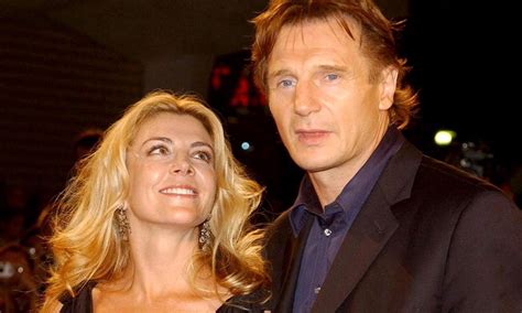Vor kurzem verriet hollywoodstar liam neeson, er sei sieben jahre nach dem tod seiner frau wieder. Liam Neeson y su hijo reviven la pérdida de su mujer y madre