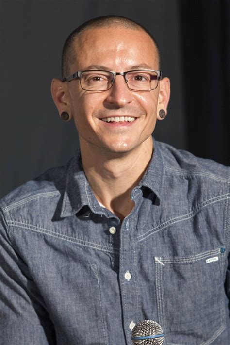 Unsere dienstleistungen im bereich zahnimplantate. Bilderstrecke zu: Linkin-Park-Sänger Chester Bennington ...