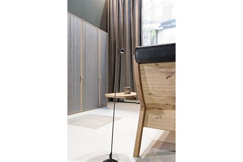 Voglauer bett wildeiche furniert, massiv 180/200 cm, braun. Voglauer V-Vaganto Doppelbett Wildeiche/ Leder | Möbel ...
