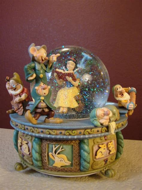 Disney Snowglobes Collectors Guide Tinker Bell Multi Globe Snow