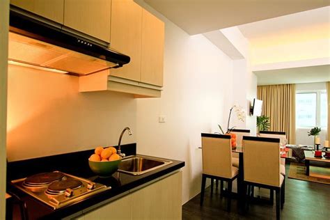 Basic kitchen amenities, such as a hob and a fridge, allow you to dine the appliances included in your hotel kitchenette mean that you can enjoy preparing quick meals with your travel companions, without breaking the bank. The Hotel Room with Kitchen That Are In Ontario ...